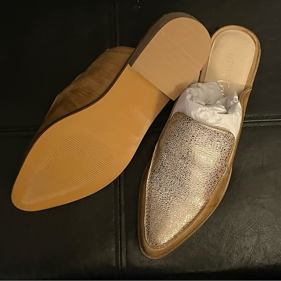 DIBA True “Art Easel Crinkle Leather Mule” NIB - Picture 6 of 8